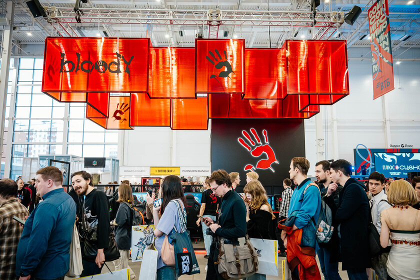 Косплей, яркое железо и видеоигры: как прошёл легендарный «Игромир 2025»