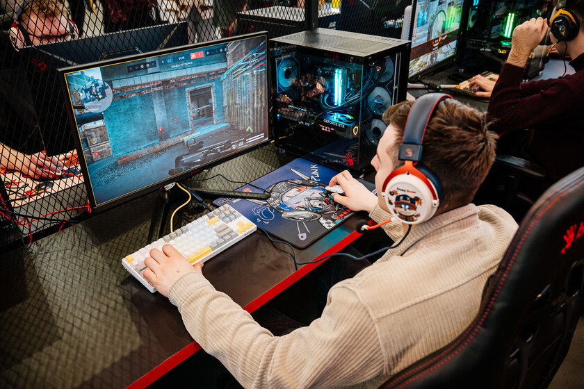 Косплей, яркое железо и видеоигры: как прошёл легендарный «Игромир 2025»