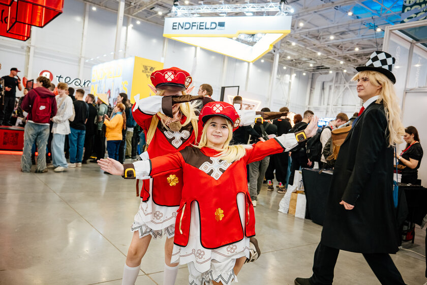 Косплей, яркое железо и видеоигры: как прошёл легендарный «Игромир 2025»