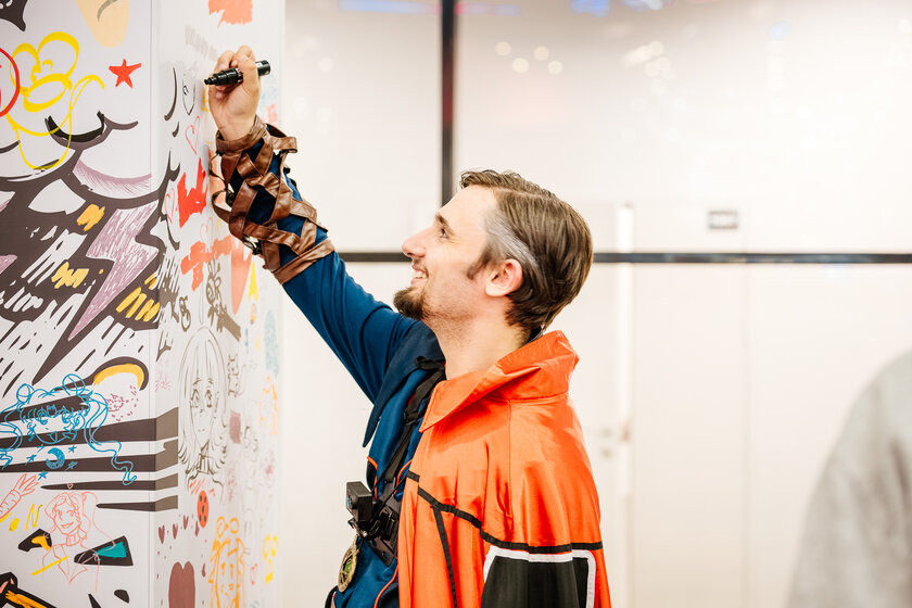 Косплей, яркое железо и видеоигры: как прошёл легендарный «Игромир 2025»