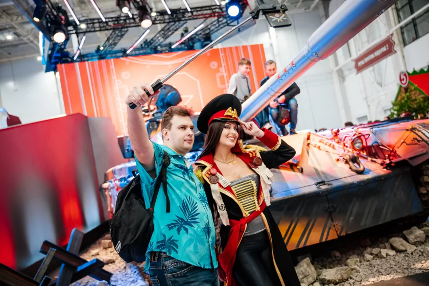 Косплей, яркое железо и видеоигры: как прошёл легендарный «Игромир 2025»