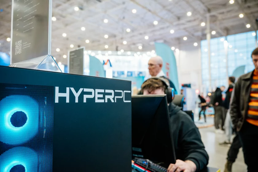 Косплей, яркое железо и видеоигры: как прошёл легендарный «Игромир 2025»