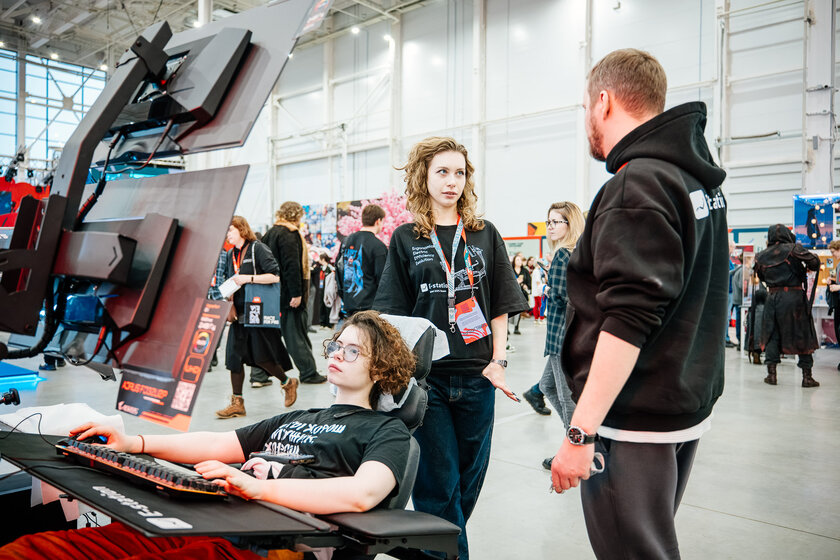 Косплей, яркое железо и видеоигры: как прошёл легендарный «Игромир 2025»