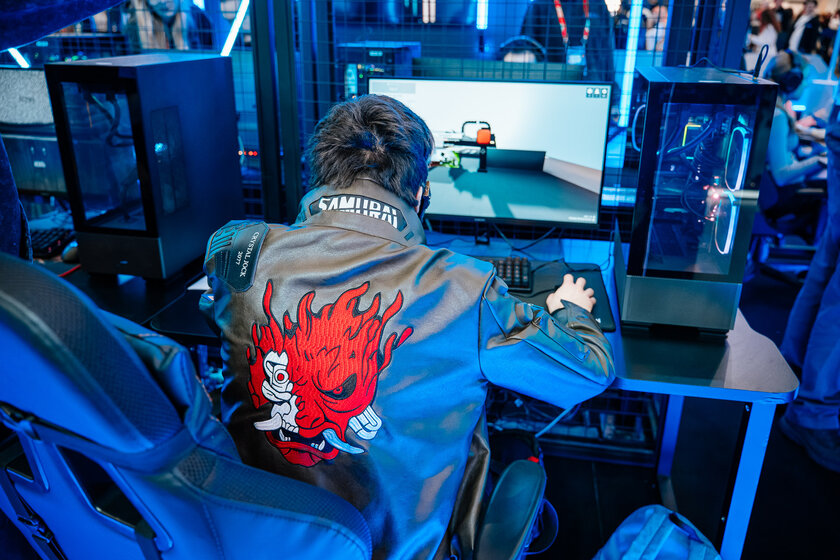 Косплей, яркое железо и видеоигры: как прошёл легендарный «Игромир 2025»