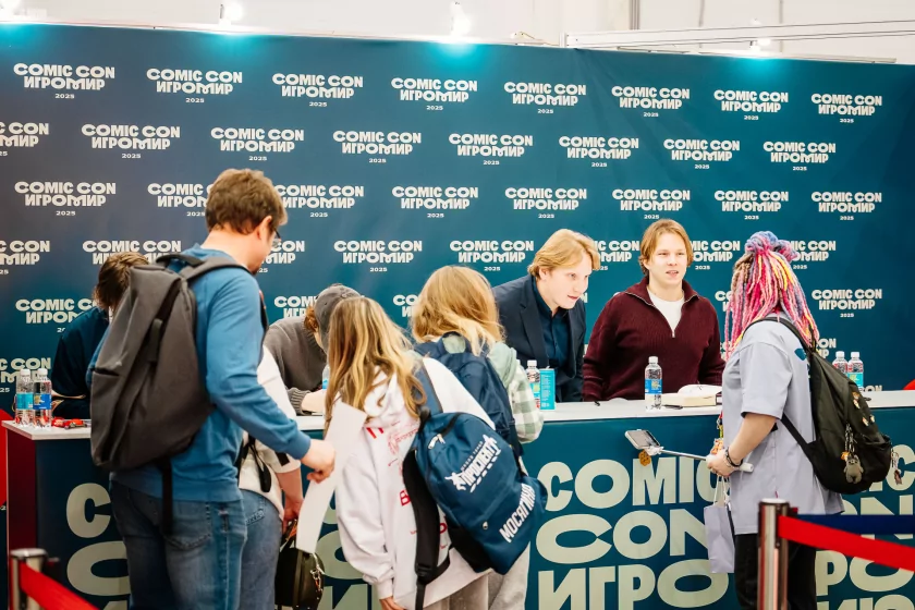 Косплей, яркое железо и видеоигры: как прошёл легендарный «Игромир 2025»