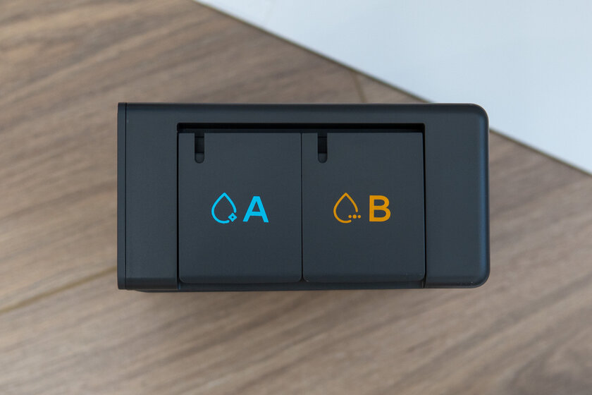 Флагманский робот-пылесос, который сам себя чистит: обзор Dreame Aqua10 Ultra Roller Complete — Умная базовая станция. 2