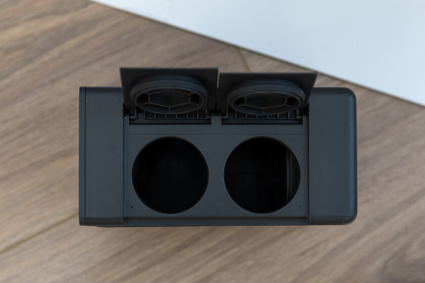 Флагманский робот-пылесос, который сам себя чистит: обзор Dreame Aqua10 Ultra Roller Complete — Умная базовая станция. 3