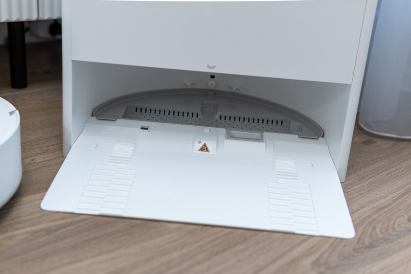 Флагманский робот-пылесос, который сам себя чистит: обзор Dreame Aqua10 Ultra Roller Complete — Умная базовая станция. 8