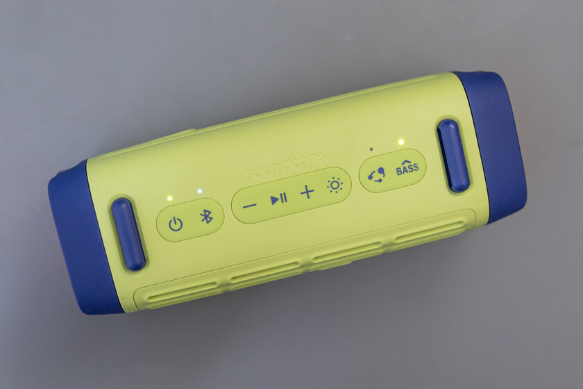 Не боится солёной воды и сама себя переворачивает: обзор колонки Soundcore Boom 3i — Дизайн корпуса. 2