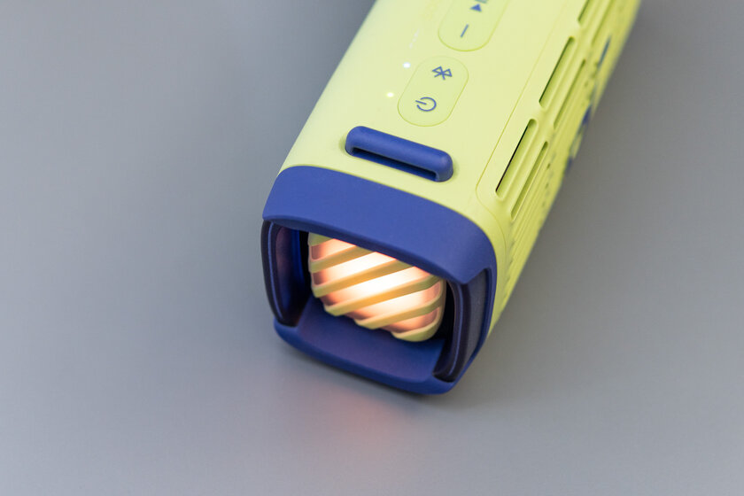 Не боится солёной воды и сама себя переворачивает: обзор колонки Soundcore Boom 3i — Автономность. 1