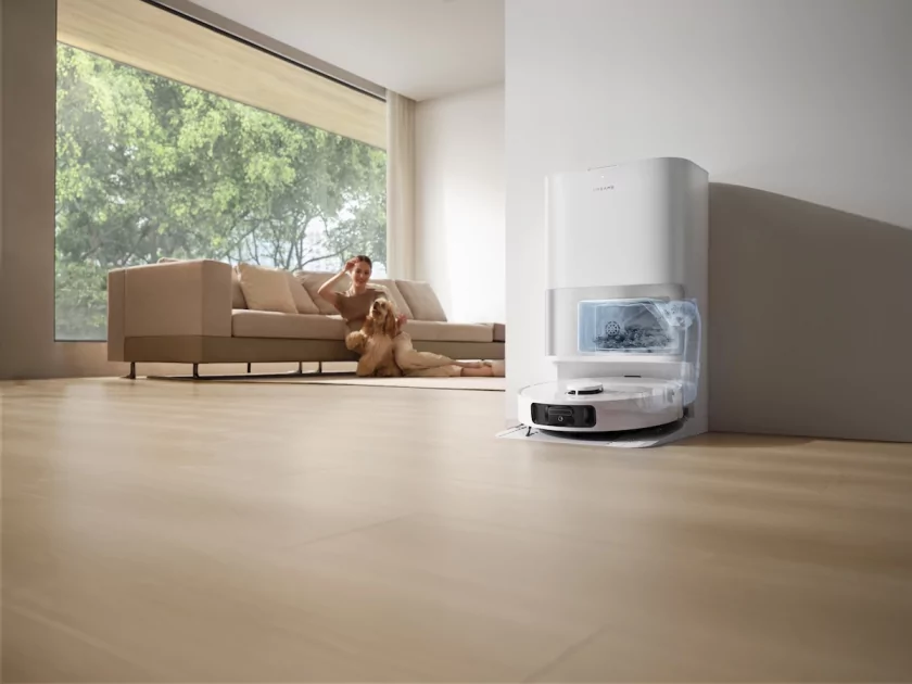 В России стартовали продажи Dreame D30 Ultra: робота-пылесоса с умной док-станцией