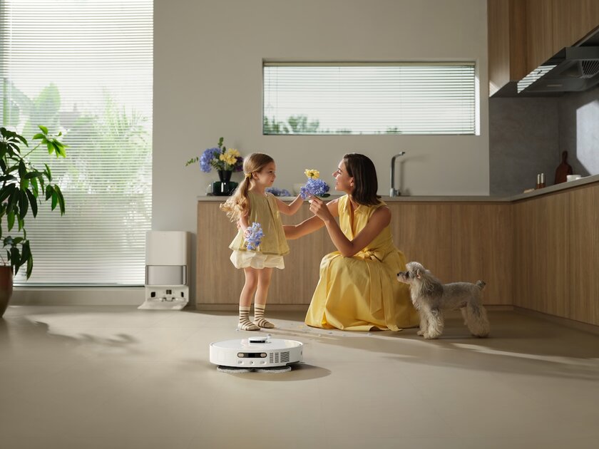 В России стартовали продажи Dreame D30 Ultra: робота-пылесоса с умной док-станцией