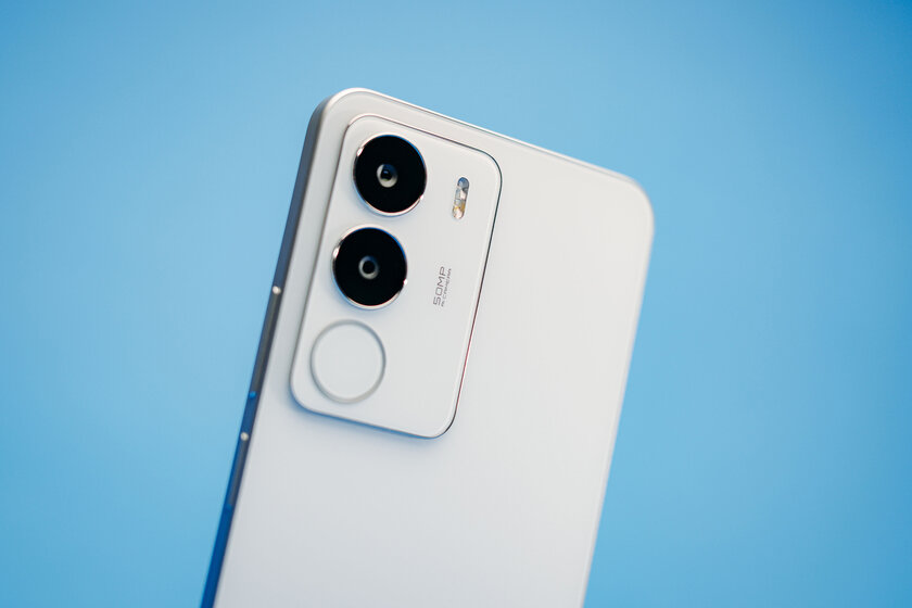 Недорогой смартфон с ёмкой батареей и достойным дисплеем: обзор realme P3 Lite — Качество снимков. 1