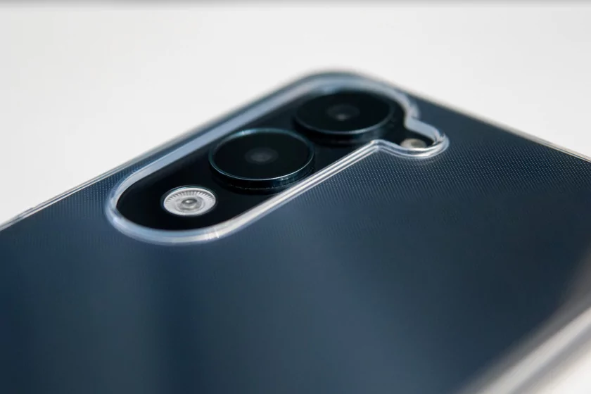 Прочный корпус и выносливая батарея за разумные деньги: обзор vivo Y04s — Дизайн корпуса. 4