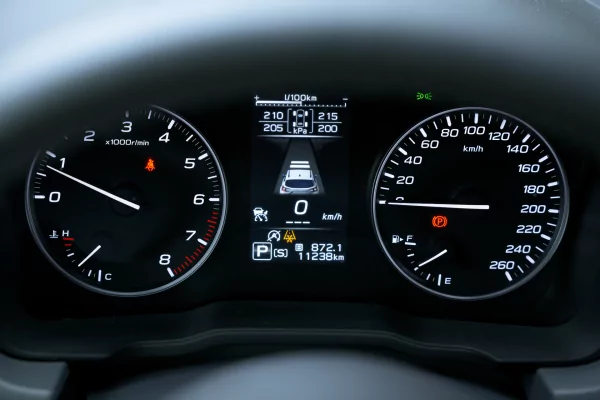 Глоток свежего воздуха после «китайцев»: обзор японского Subaru Crosstrek — Знакомство. 52