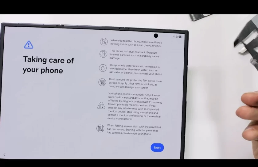 Блогер оценил трискладной Galaxy Z TriFold на прочность: конструкция не выдержала