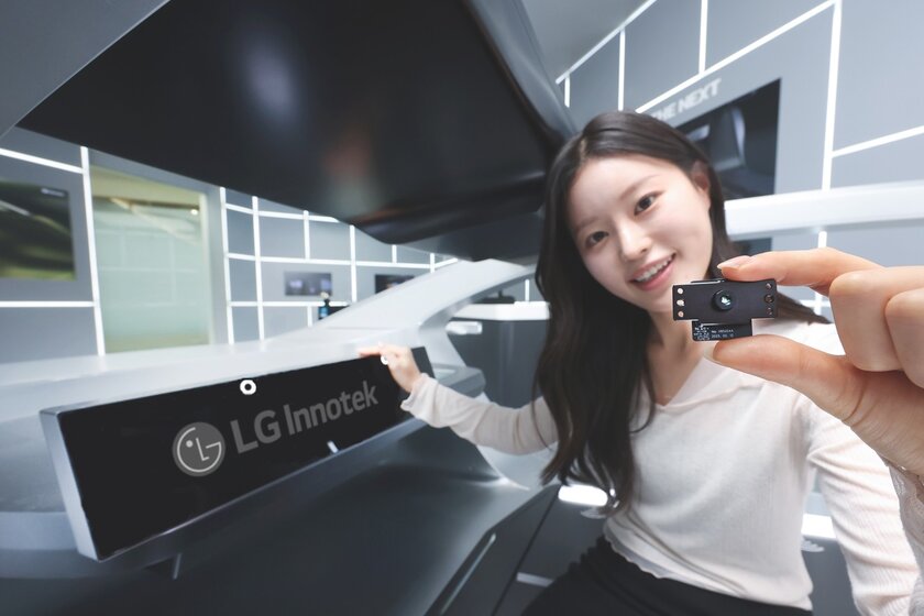 LG разработала подэкранную камеру для автомобиля — прячется за «приборкой» и следит за водителем