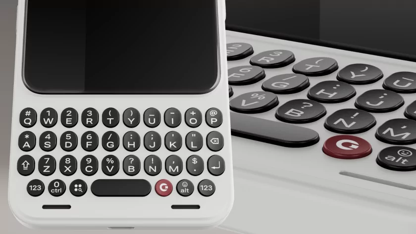 Квадратный экран и QWERTY-клавиатура в стиле BlackBerry — анонсирован Clicks Communicator