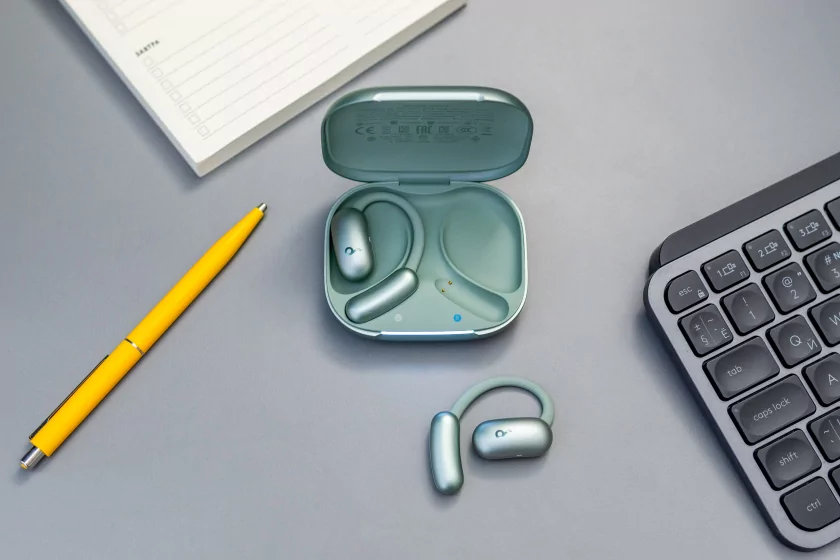 Спортивные и направляют звук прямо в ухо: обзор наушников Soundcore AeroFit 2 с регулируемой посадкой — Отзыв. 1