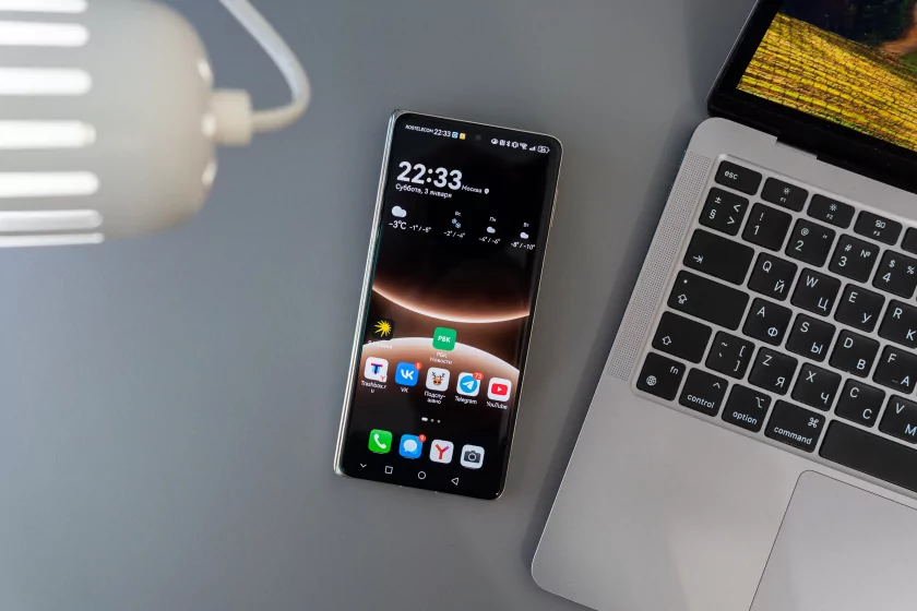 Случайно уронили, а ему хоть бы что: обзор прочного складного флагмана HUAWEI Mate X7 — Дизайн корпуса. 1