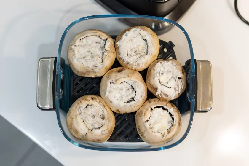 Стекло вместо металла: обзор компактного аэрогриля Trouver AF20 Pro, в котором видна еда — Проверяем в деле. 5