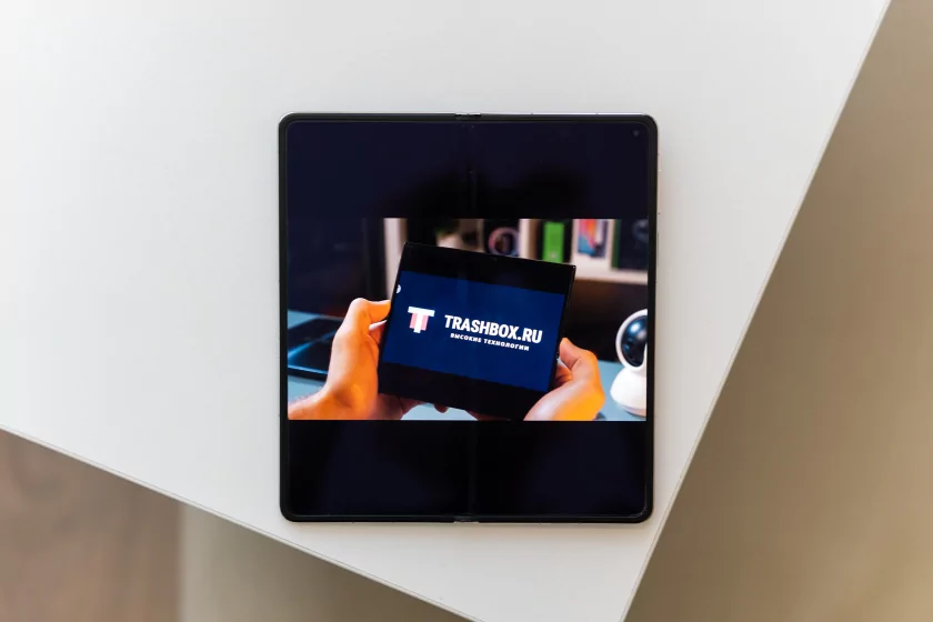 Случайно уронили, а ему хоть бы что: обзор прочного складного флагмана HUAWEI Mate X7 — Дисплеи. 2