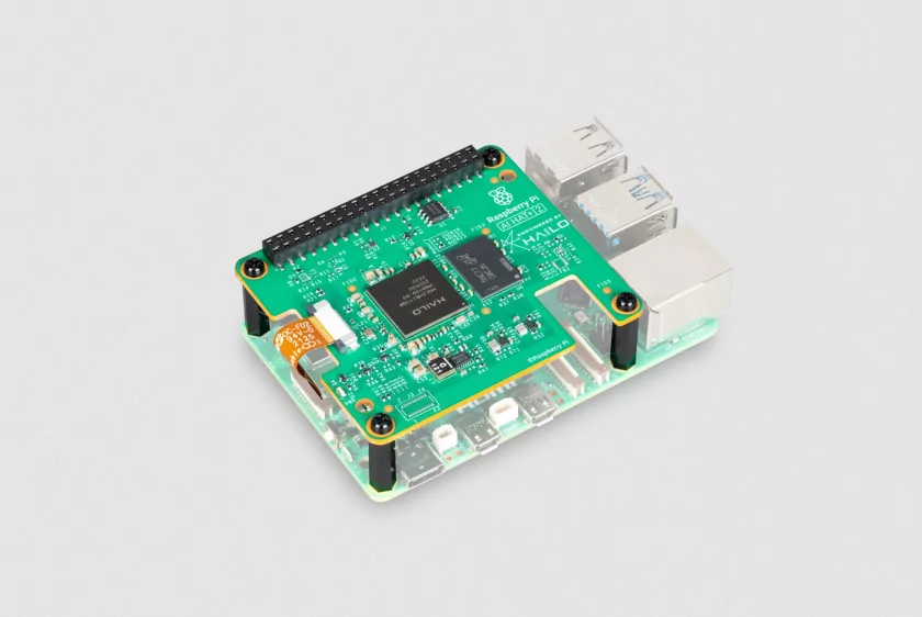 Для Raspberry Pi 5 выпустили новый ИИ-ускоритель: позволяет работать с генеративными нейросетями