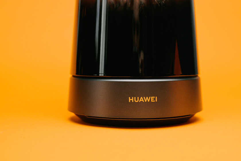 «Гора» с подсветкой и Wi-Fi 7: обзор стильного роутера HUAWEI WiFi Mesh X3 Pro — Дизайн корпуса. 7