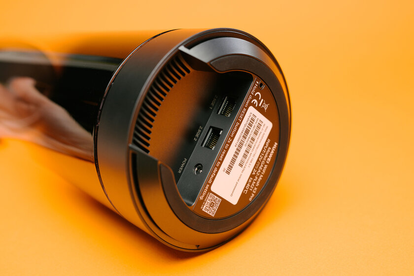 «Гора» с подсветкой и Wi-Fi 7: обзор стильного роутера HUAWEI WiFi Mesh X3 Pro — Дизайн корпуса. 9