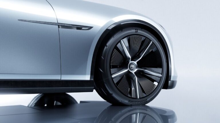Mazda представила концептуальный гоночный автомобиль Vision X-Coupe: он улавливает и удерживает выхлопные газы