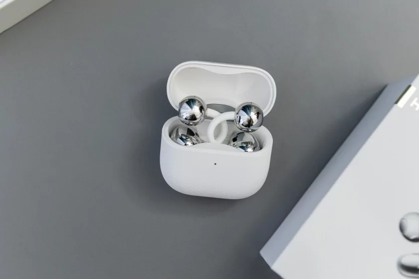 Обзор HUAWEI FreeClip 2: необычные, но очень удобные открытые наушники-клипсы