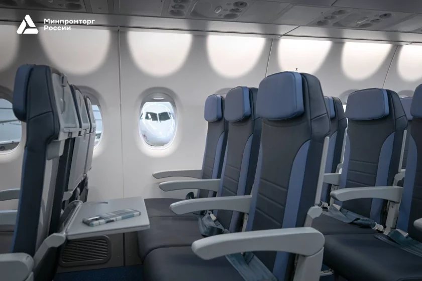 Минпромторг показал интерьер импортозамещённого самолёта Superjet 100