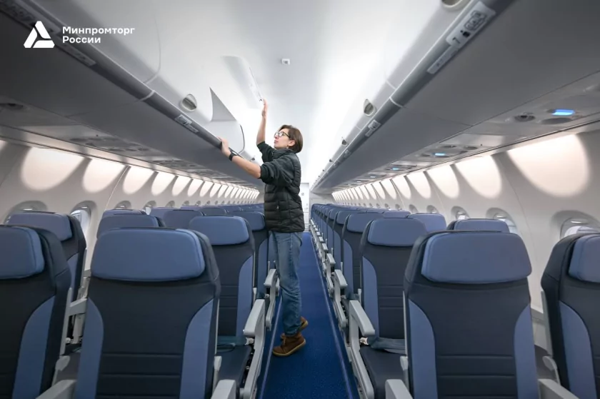 Минпромторг показал интерьер импортозамещённого самолёта Superjet 100