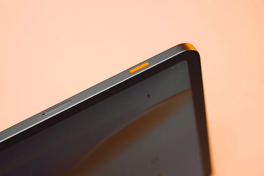 Планшет с полезной оранжевой кнопкой: обзор TECNO MEGAPAD Pro для фильмов и работы — Дизайн. 3