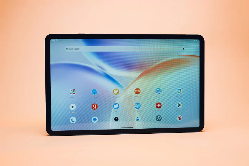 Планшет с полезной оранжевой кнопкой: обзор TECNO MEGAPAD Pro для фильмов и работы