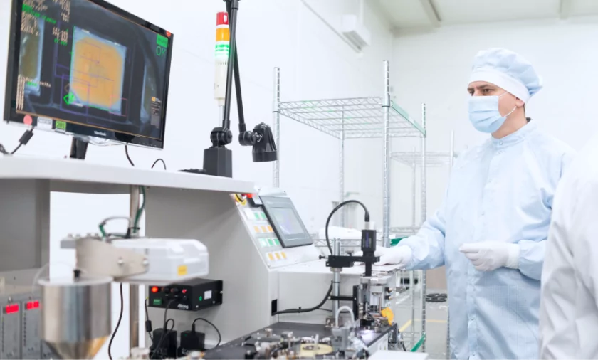 Создан «самый мощный в России» светодиод: он умещается на пальце