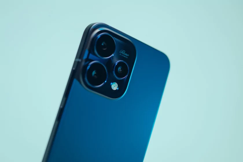 Сохраняет впечатления, выглядит стильно и не боится воды: обзор OPPO Reno15 5G — Отзыв. 1