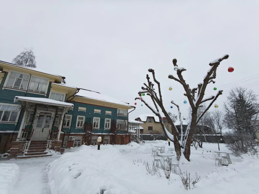 Сохраняет впечатления, выглядит стильно и не боится воды: обзор OPPO Reno15 5G — Качество снимков. 99