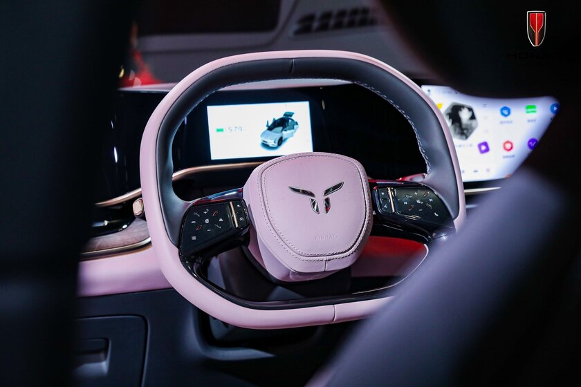 Hongqi готовит испытания электромобиля с твердотельной батареей, обеспечивающей запас хода 1000 км