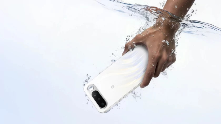 Батарея на 7000 мАч и зеркало для селфи: представлен realme 16