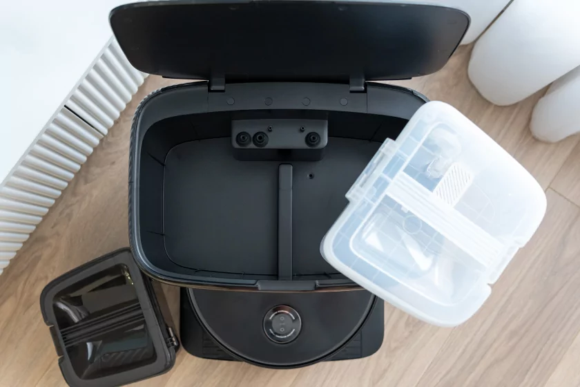 Этот робот-пылесос убирает лучше меня. Обзор TROUVER Z60 Ultra Roller Complete — честный опыт — Базовая станция. 2