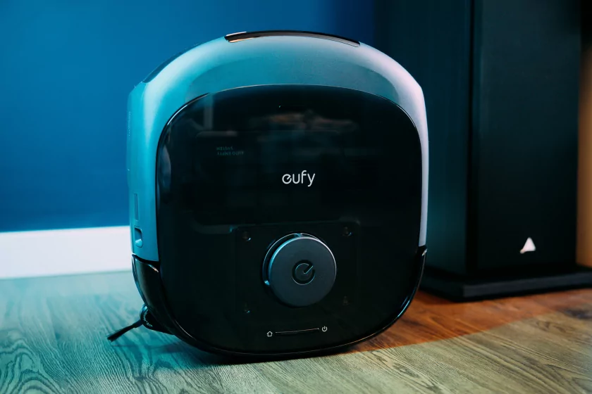 Из базы робота-пылесоса достаётся… ещё один пылесос. Обзор eufy Omni E28: такого я ещё не видел — Дизайн корпуса. 1