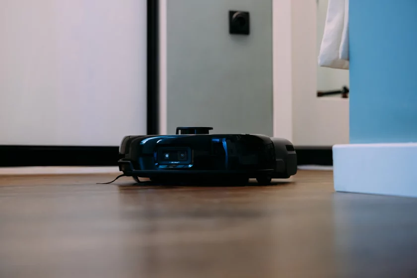 Из базы робота-пылесоса достаётся… ещё один пылесос. Обзор eufy Omni E28: такого я ещё не видел — Процесс уборки. 3