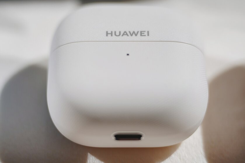 В России уже можно купить складной смартфон HUAWEI Mate X7 и наушники FreeClip 2: сколько стоят