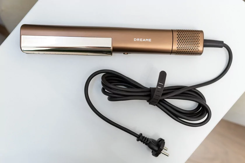 Сушит и выпрямляет одновременно: обзор фена-утюжка Dreame Aero Straight — Внешний вид. 1