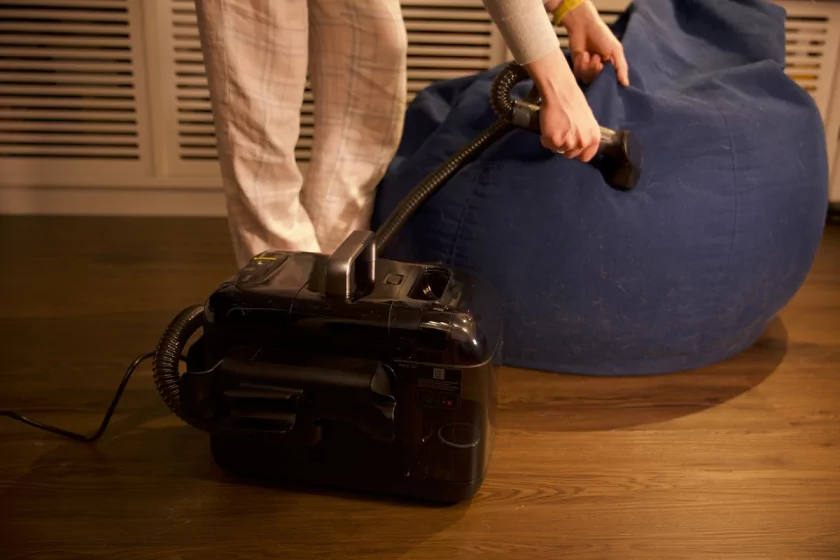 Из базы робота-пылесоса достаётся… ещё один пылесос. Обзор eufy Omni E28: такого я ещё не видел