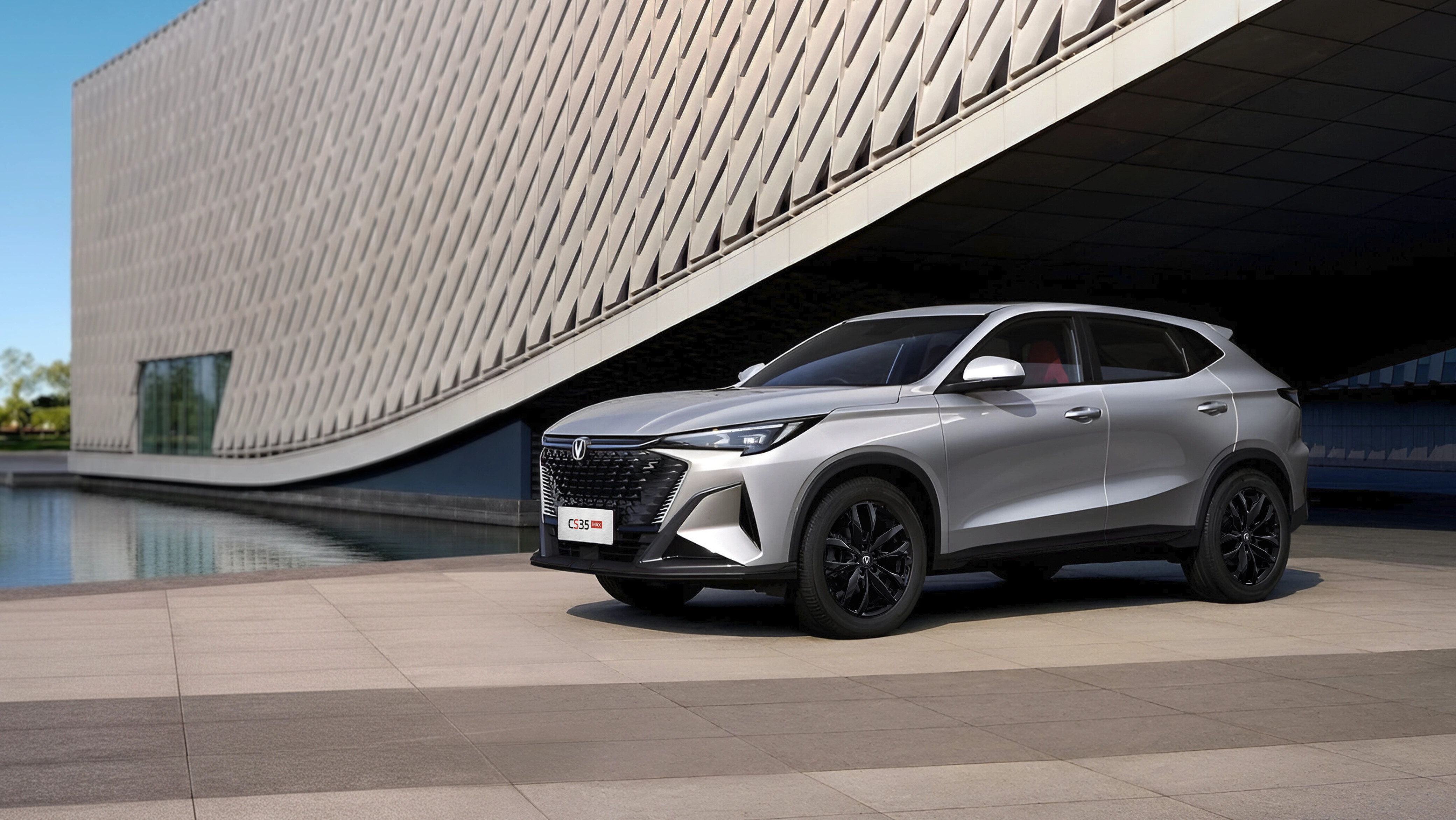 В России появился кроссовер CHANGAN CS35MAX третьего поколения с новым двигателем и оборудованием