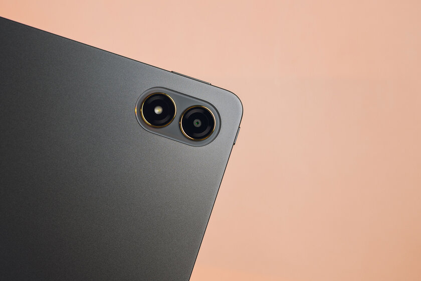 Металлический и недорогой планшет-повербанк с экраном 120 Гц: обзор POCO Pad M1 — Дизайн. 3