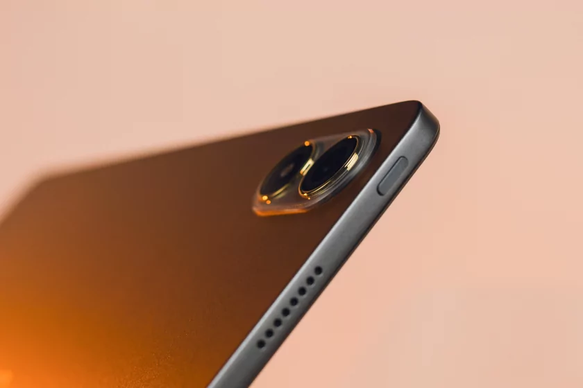 Металлический и недорогой планшет-повербанк с экраном 120 Гц: обзор POCO Pad M1 — Дизайн. 6