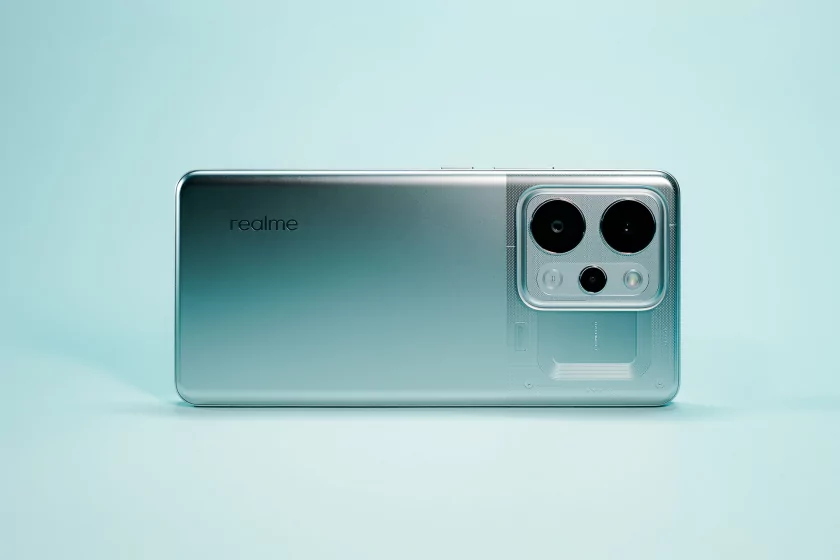 Рекорд автономности с батареей на 10 001 мАч: обзор недорогого realme P4 Power 5G — Дизайн. 4